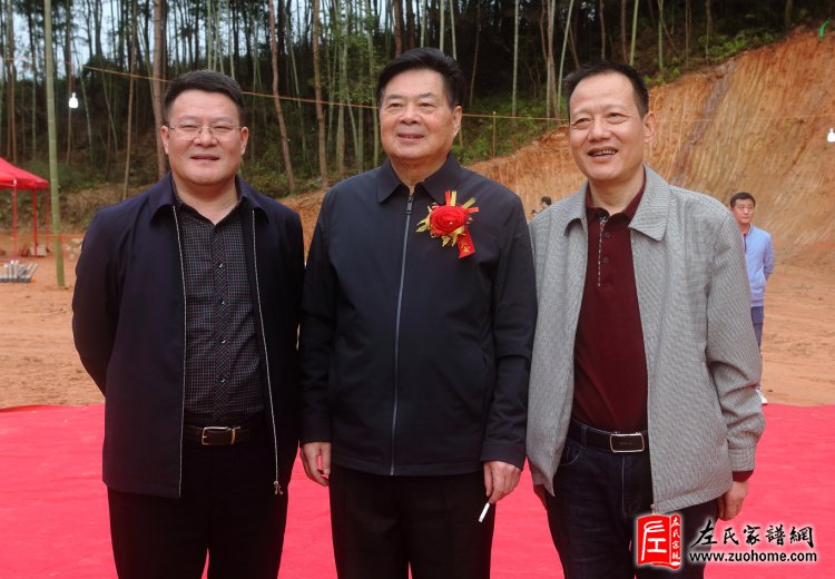 华电高科左建新与左宗国将军合影